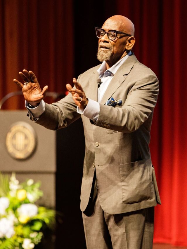 Struggle and Happyness: 5 Lessons from Chris Gardner